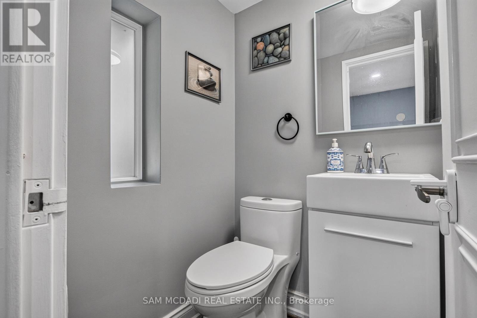 188 Birkdale Road, Toronto, ON - Indoor Photo Showing Bathroom