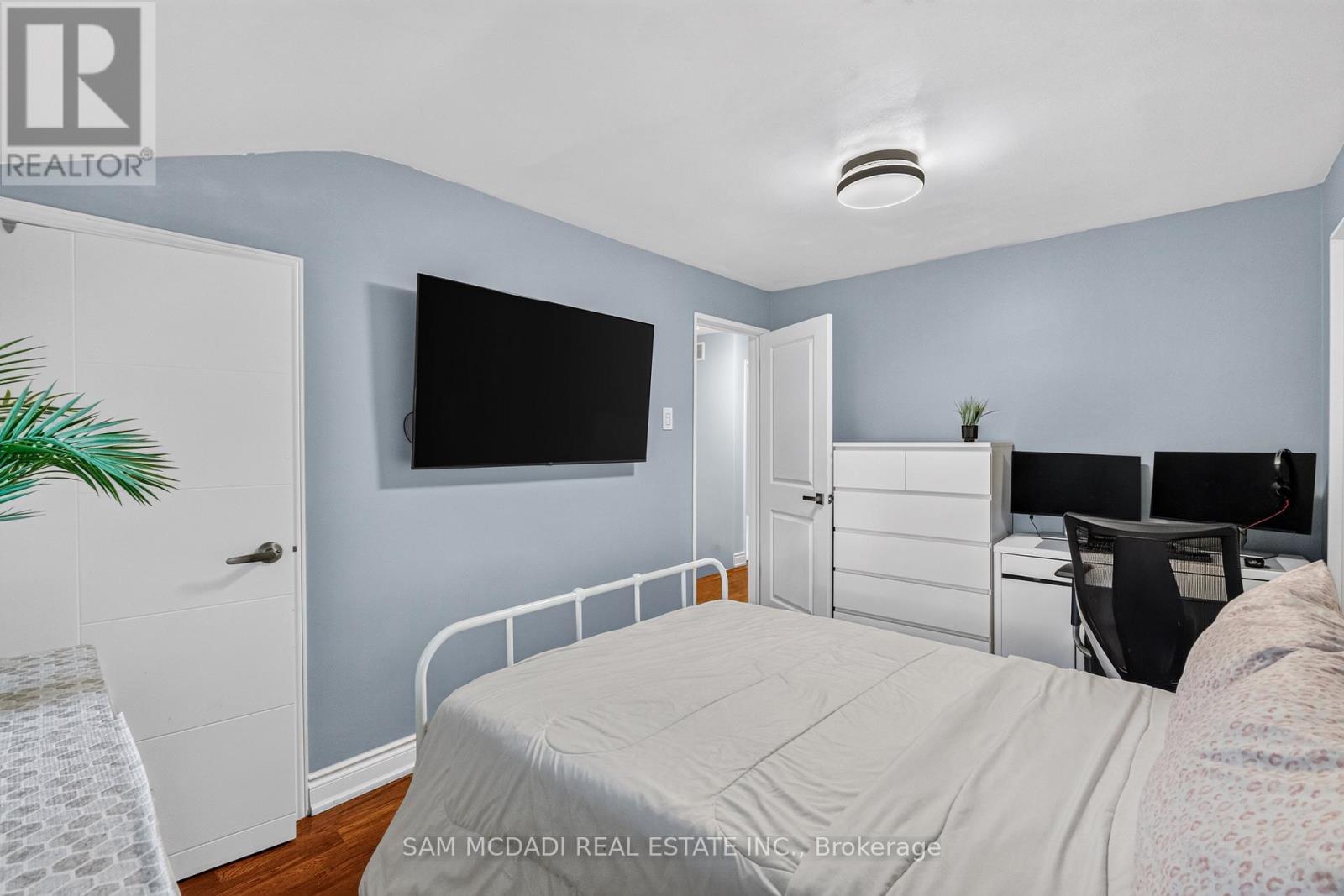 188 Birkdale Road, Toronto, ON - Indoor Photo Showing Bedroom