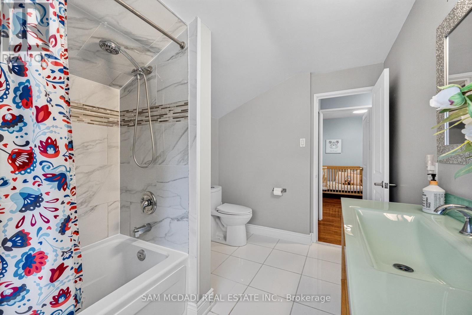 188 Birkdale Road, Toronto, ON - Indoor Photo Showing Bathroom