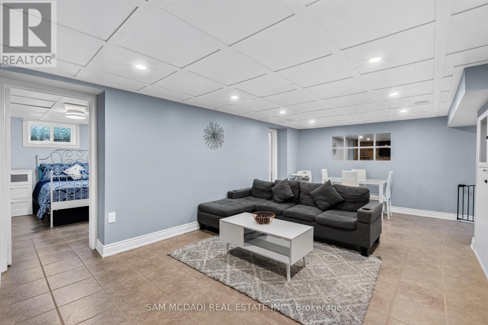 188 Birkdale Road, Toronto, ON - Indoor
