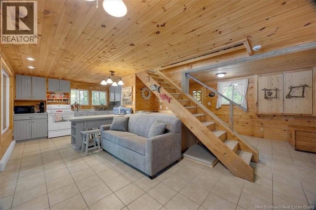 384 Elm Hill Road, Hampstead, NB - Indoor