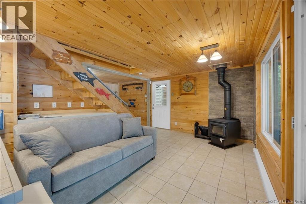 384 Elm Hill Road, Hampstead, NB - Indoor