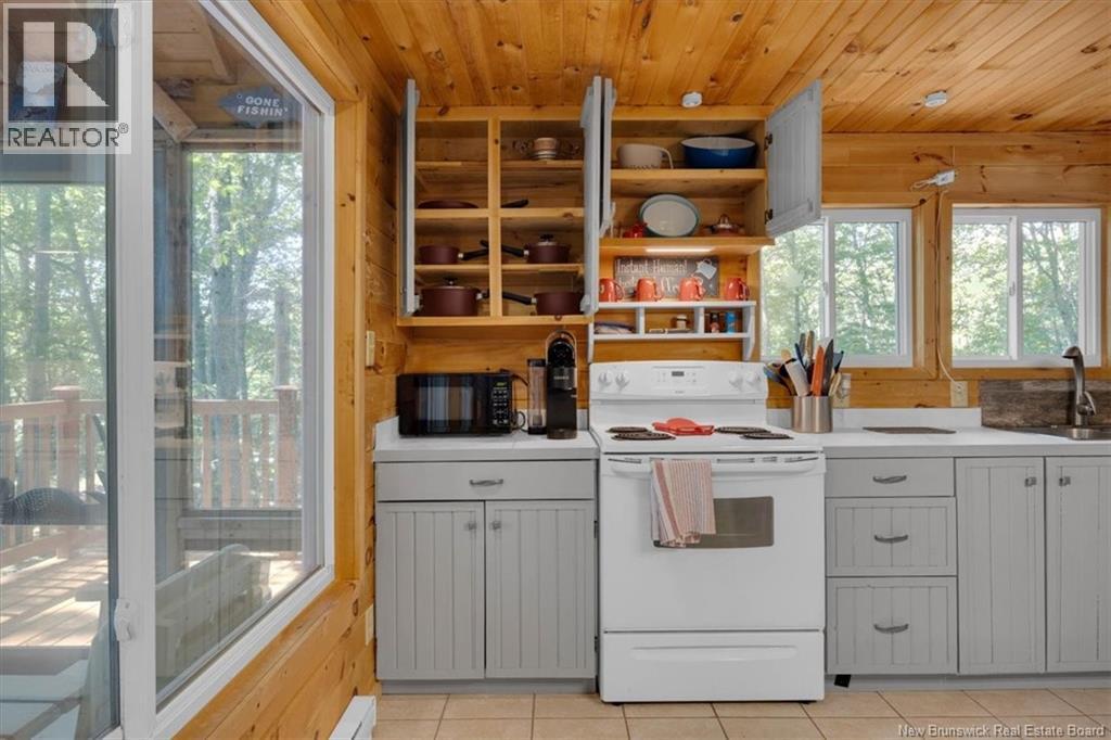 384 Elm Hill Road, Hampstead, NB - Indoor Photo Showing Kitchen