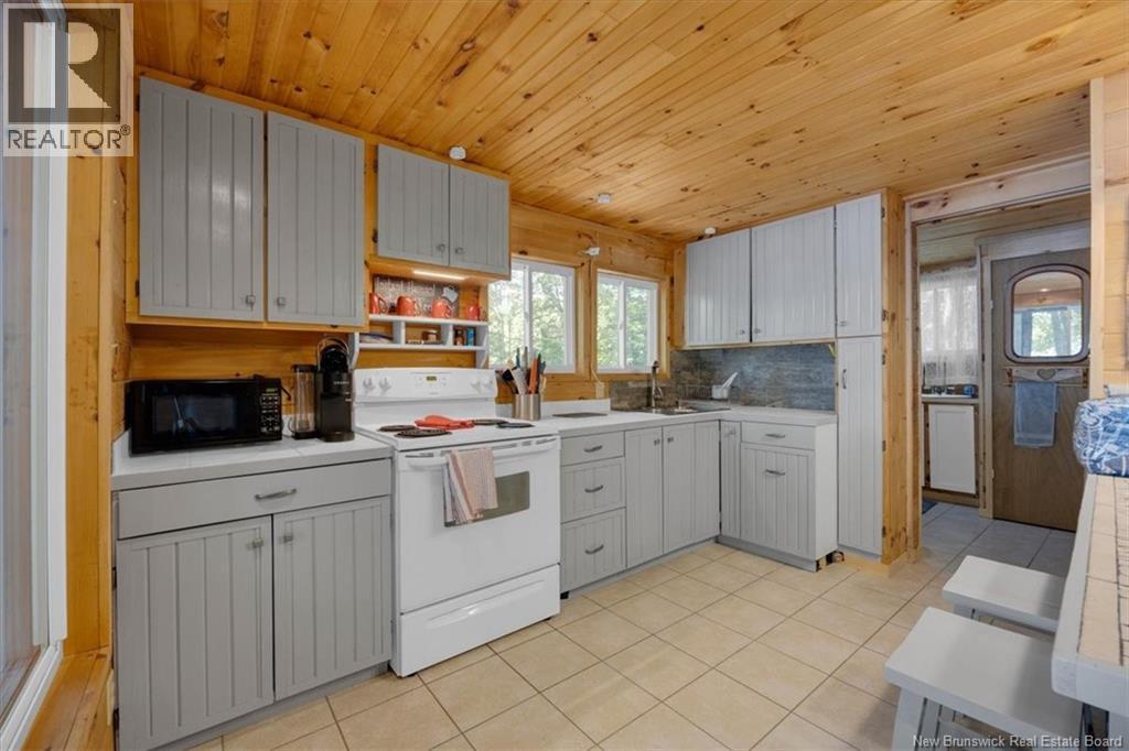 384 Elm Hill Road, Hampstead, NB - Indoor Photo Showing Kitchen