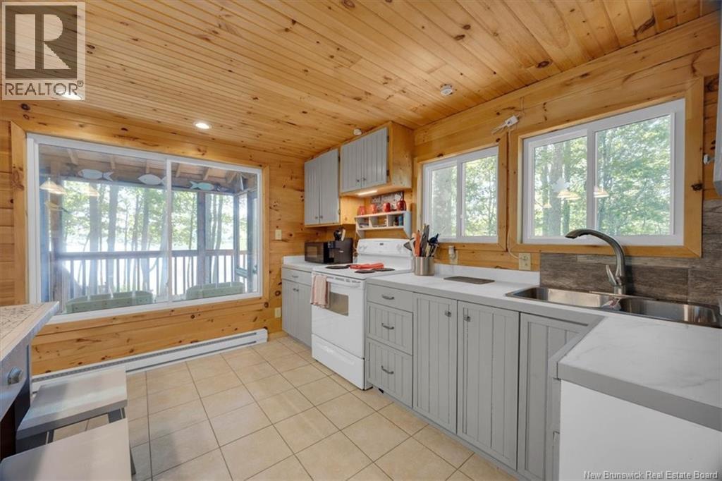 384 Elm Hill Road, Hampstead, NB - Indoor Photo Showing Kitchen With Double Sink