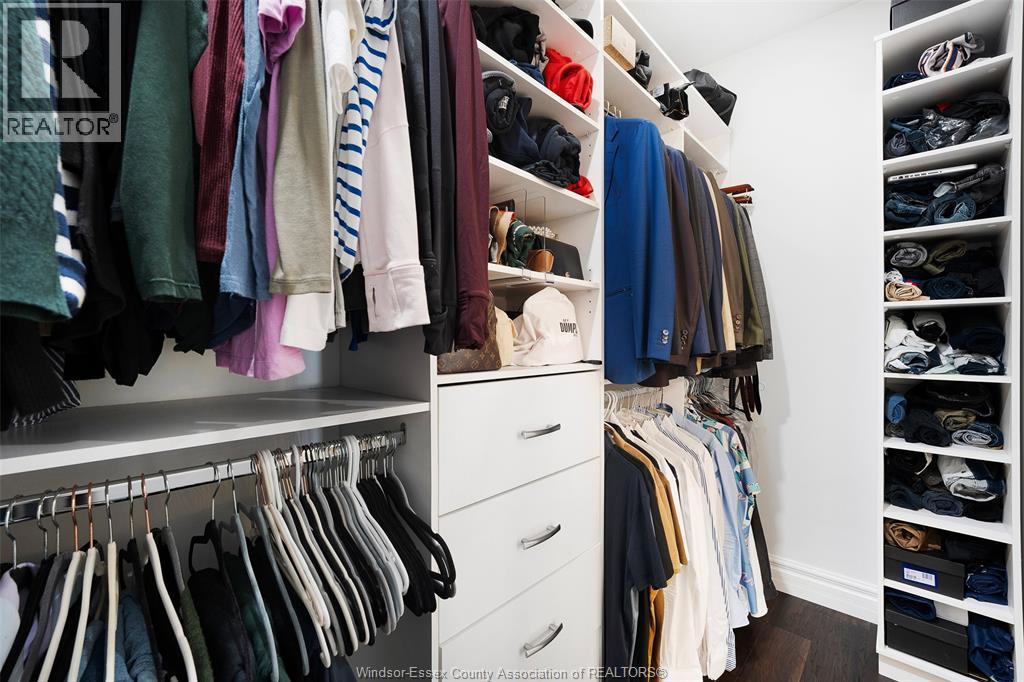 450 Brunmar Crescent, Lakeshore, ON - Indoor With Storage