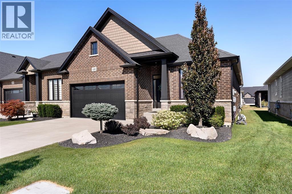 450 Brunmar Crescent, Lakeshore, ON - Outdoor With Facade