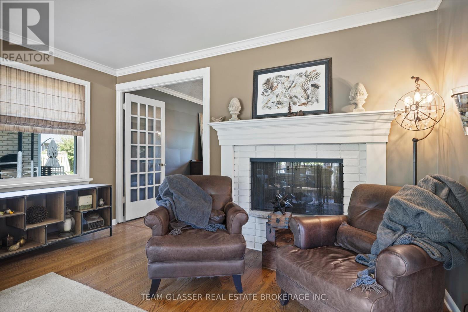 Living Room - 20 Parkview Drive, St. Thomas, ON - Indoor Photo Showing Living Room With Fireplace