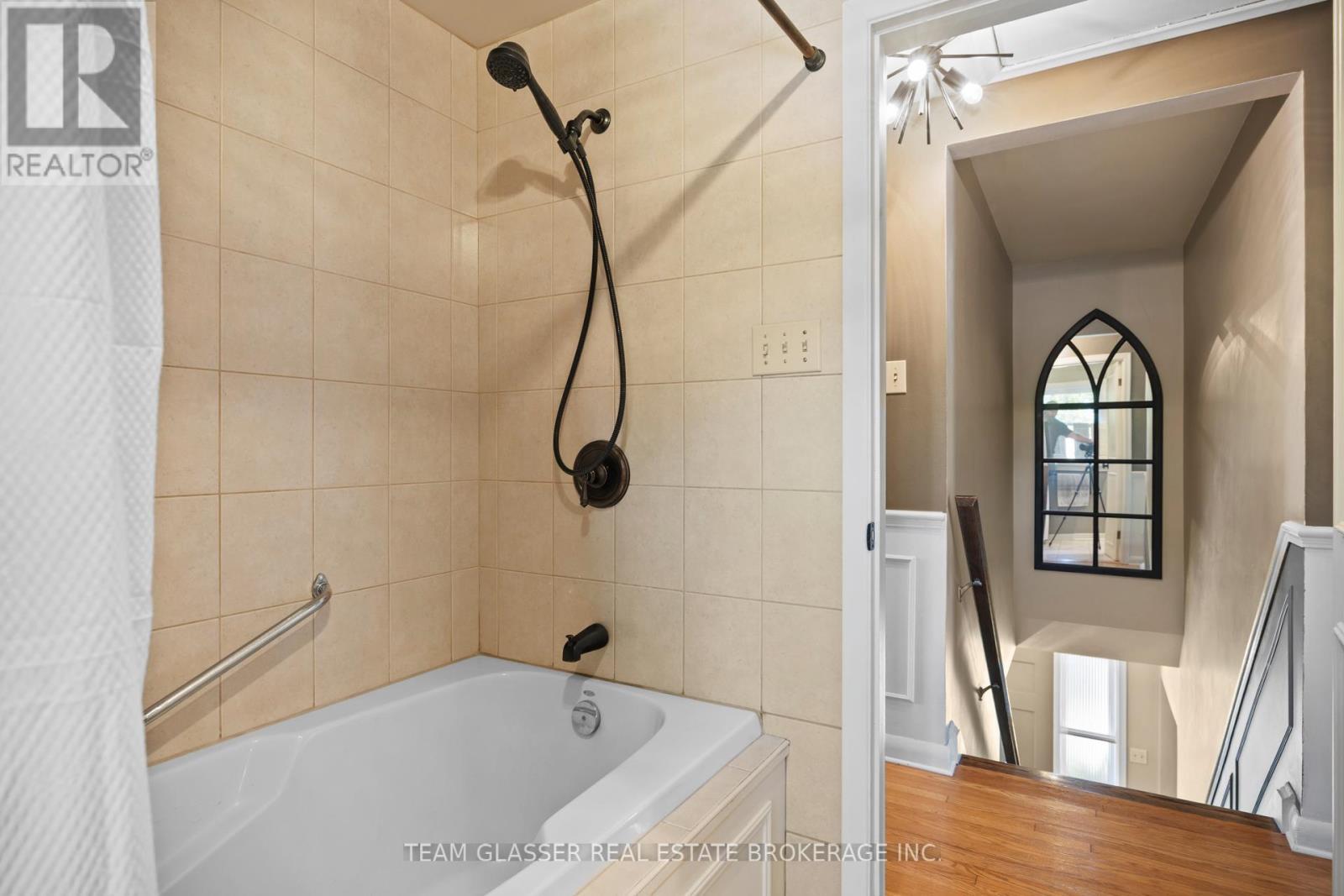 4pc Bath - 20 Parkview Drive, St. Thomas, ON - Indoor Photo Showing Bathroom