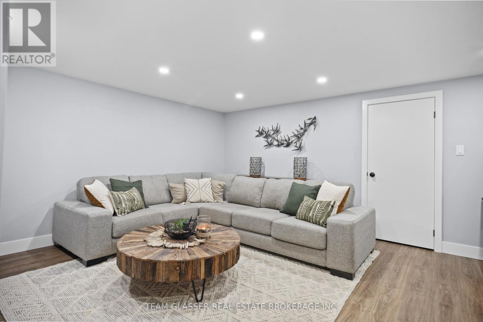 Common Room - 20 Parkview Drive, St. Thomas, ON - Indoor Photo Showing Other Room