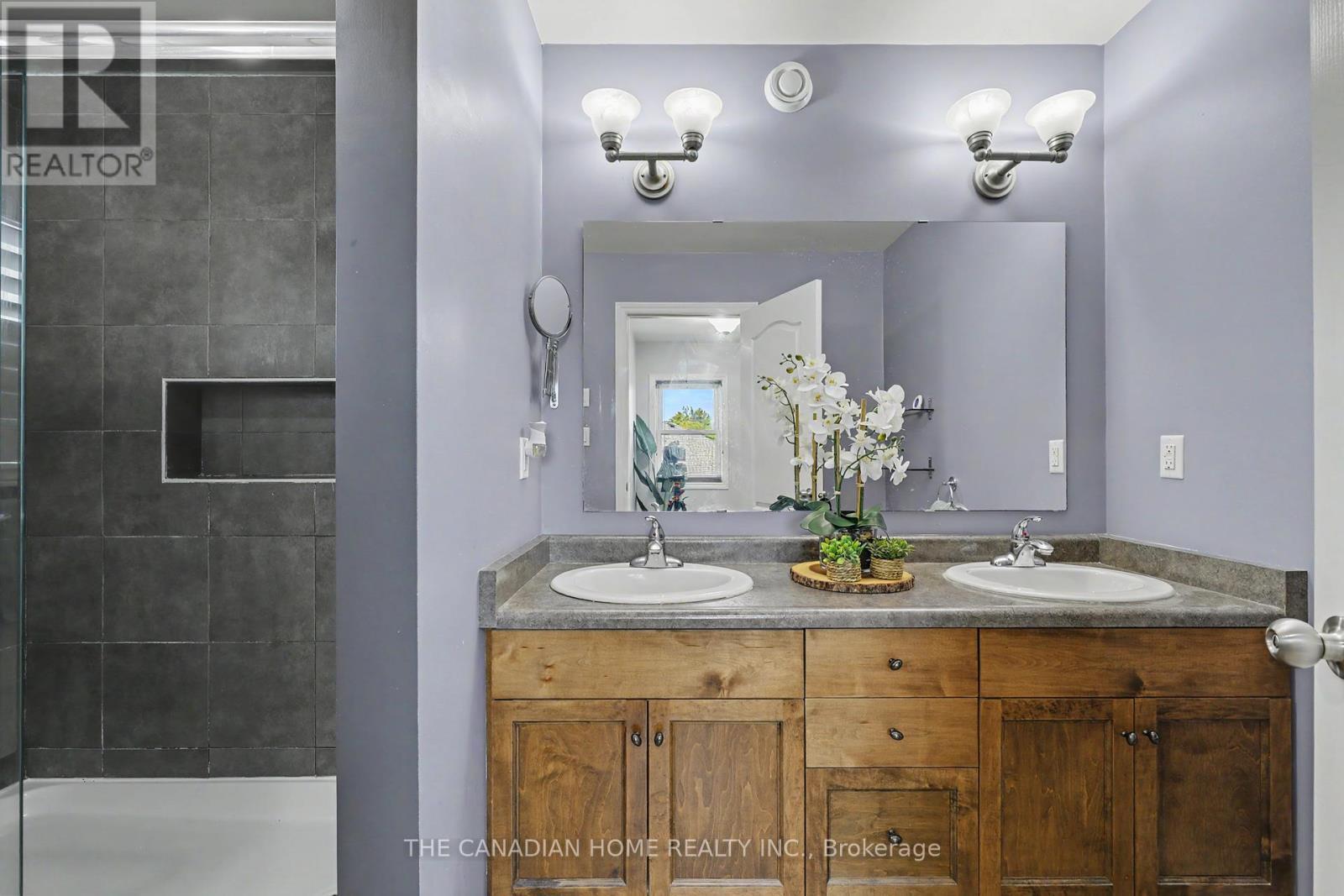 219 Picton Street E, Goderich (Goderich (Town)), ON - Indoor Photo Showing Bathroom