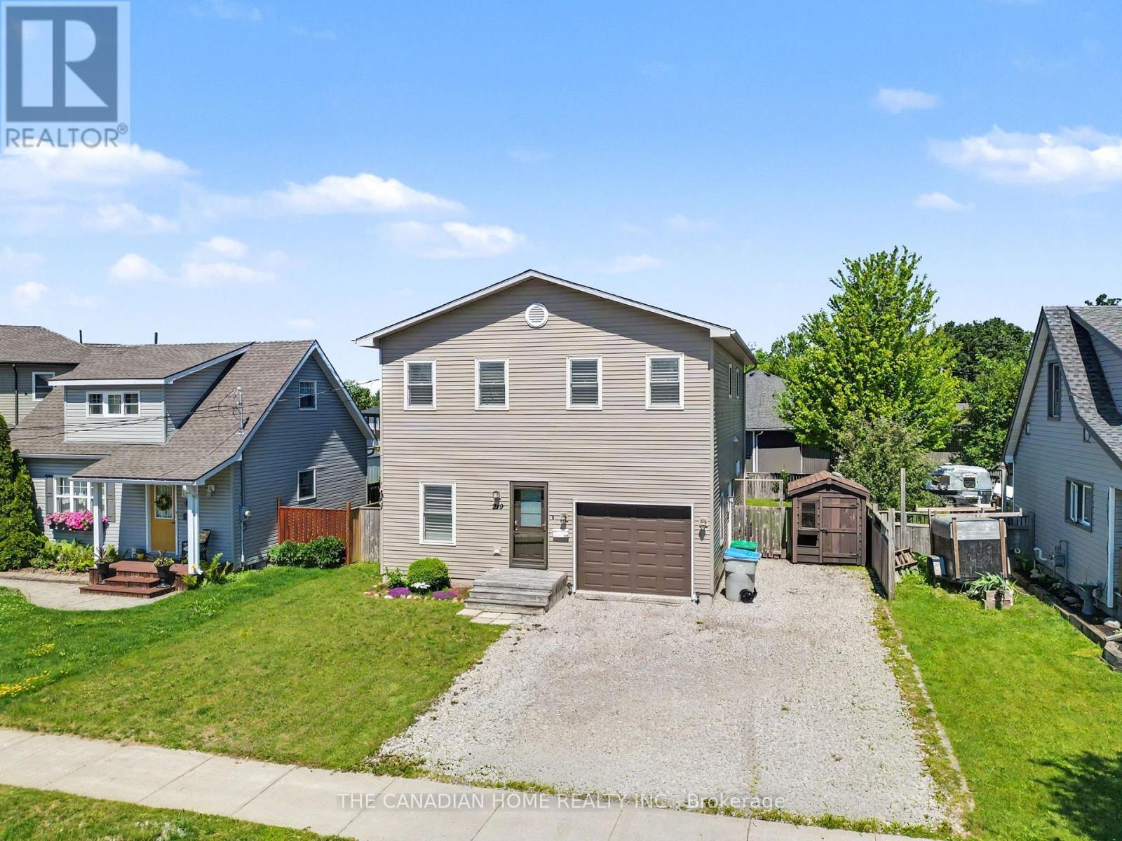 219 Picton Street E, Goderich (Goderich (Town)), ON - Outdoor
