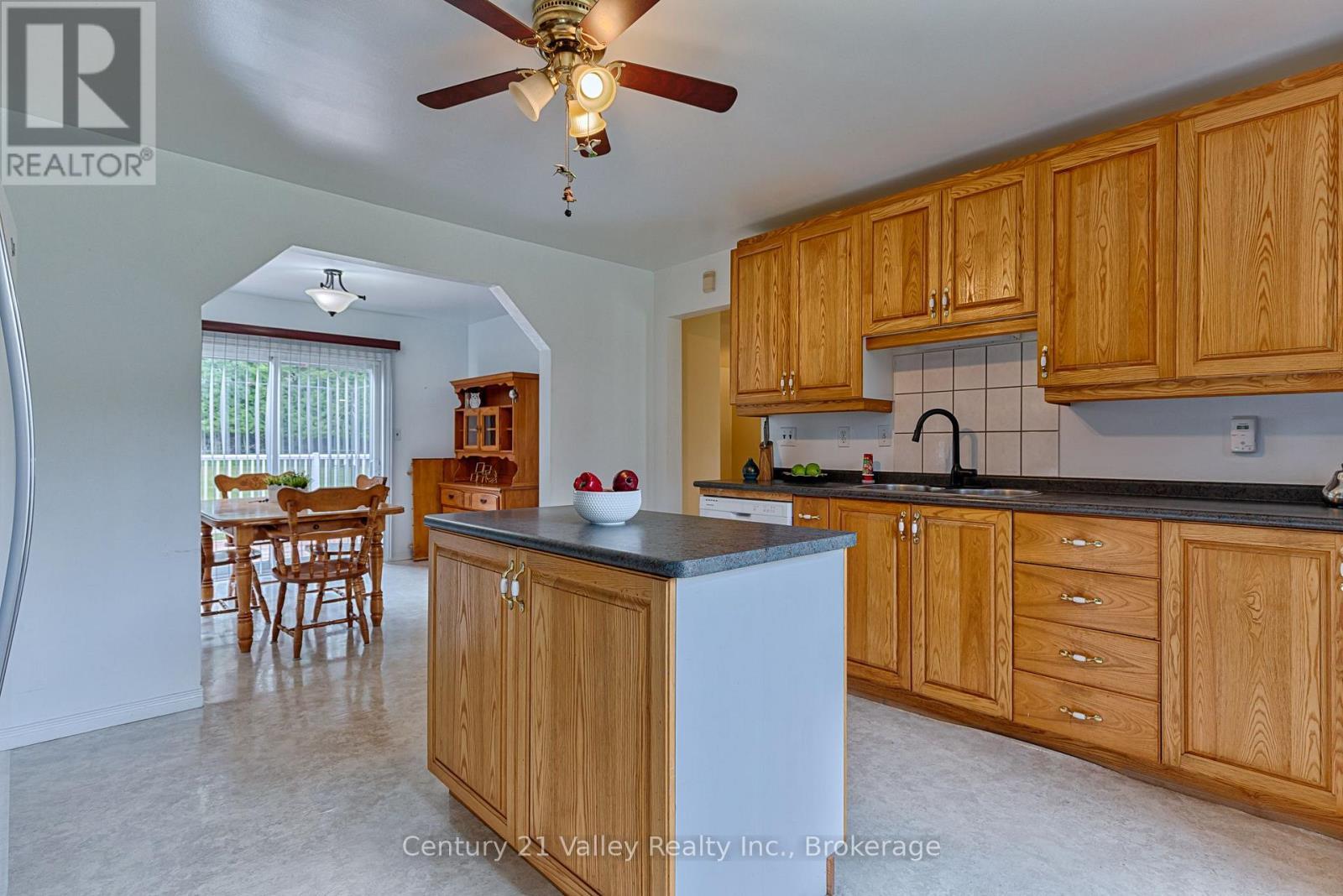 33949 41 Highway, Bonnechere Valley, ON - Indoor Photo Showing Kitchen