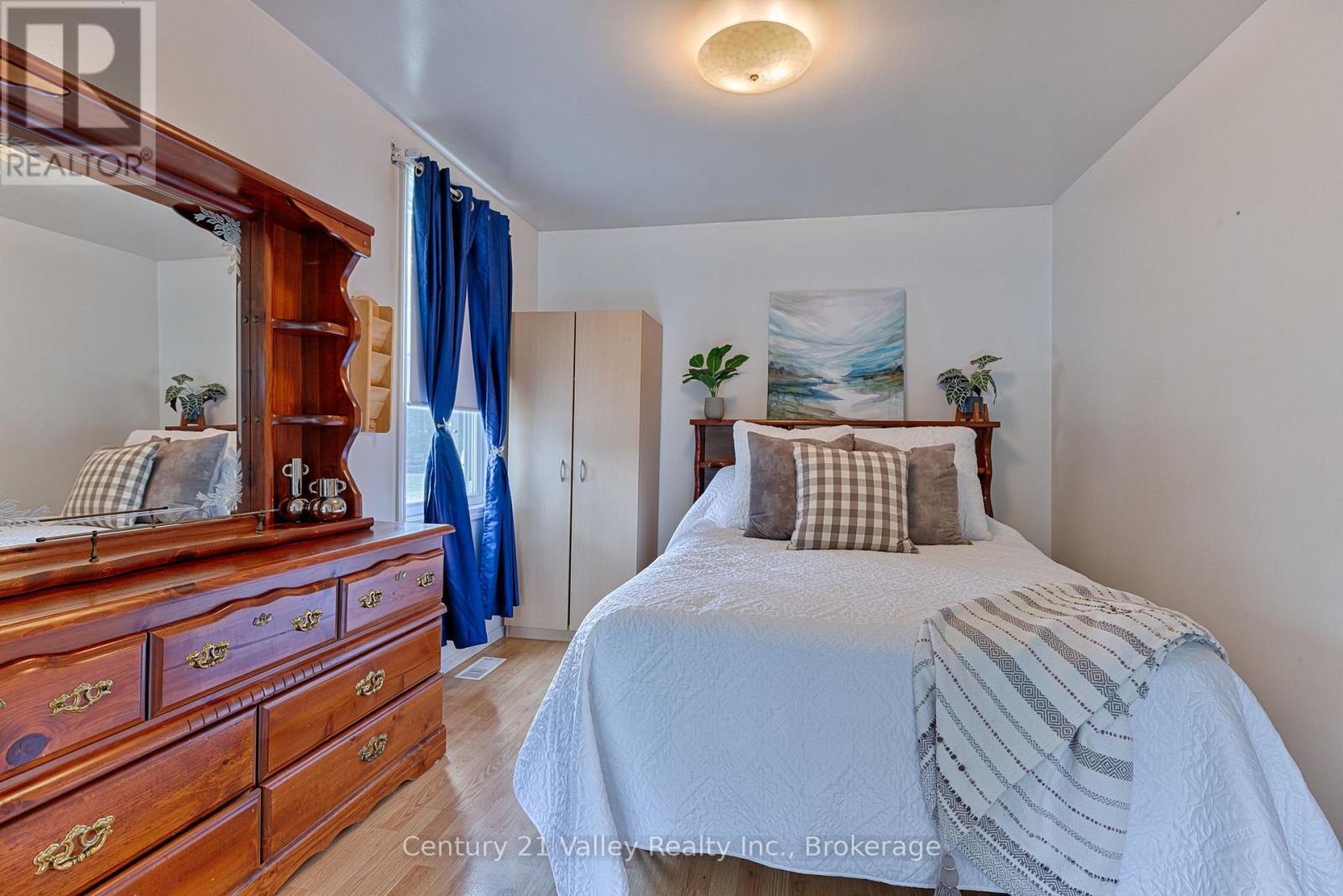 33949 41 Highway, Bonnechere Valley, ON - Indoor Photo Showing Bedroom