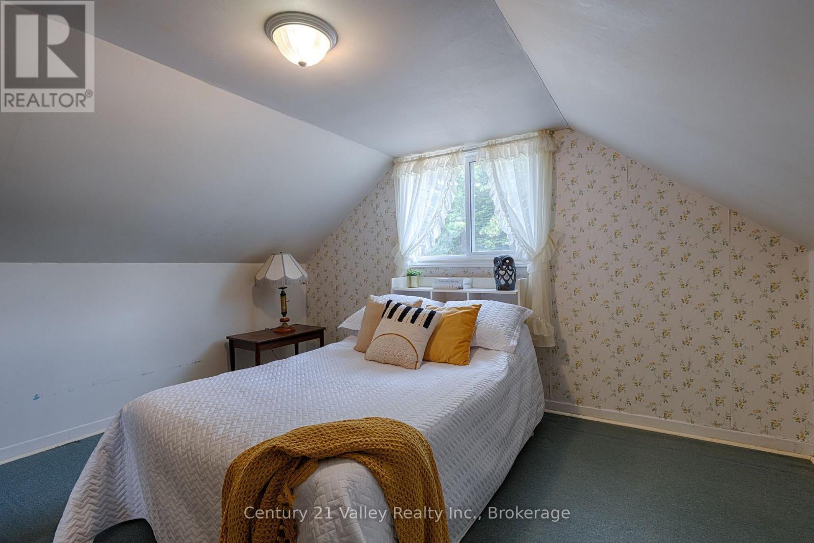 33949 41 Highway, Bonnechere Valley, ON - Indoor Photo Showing Bedroom