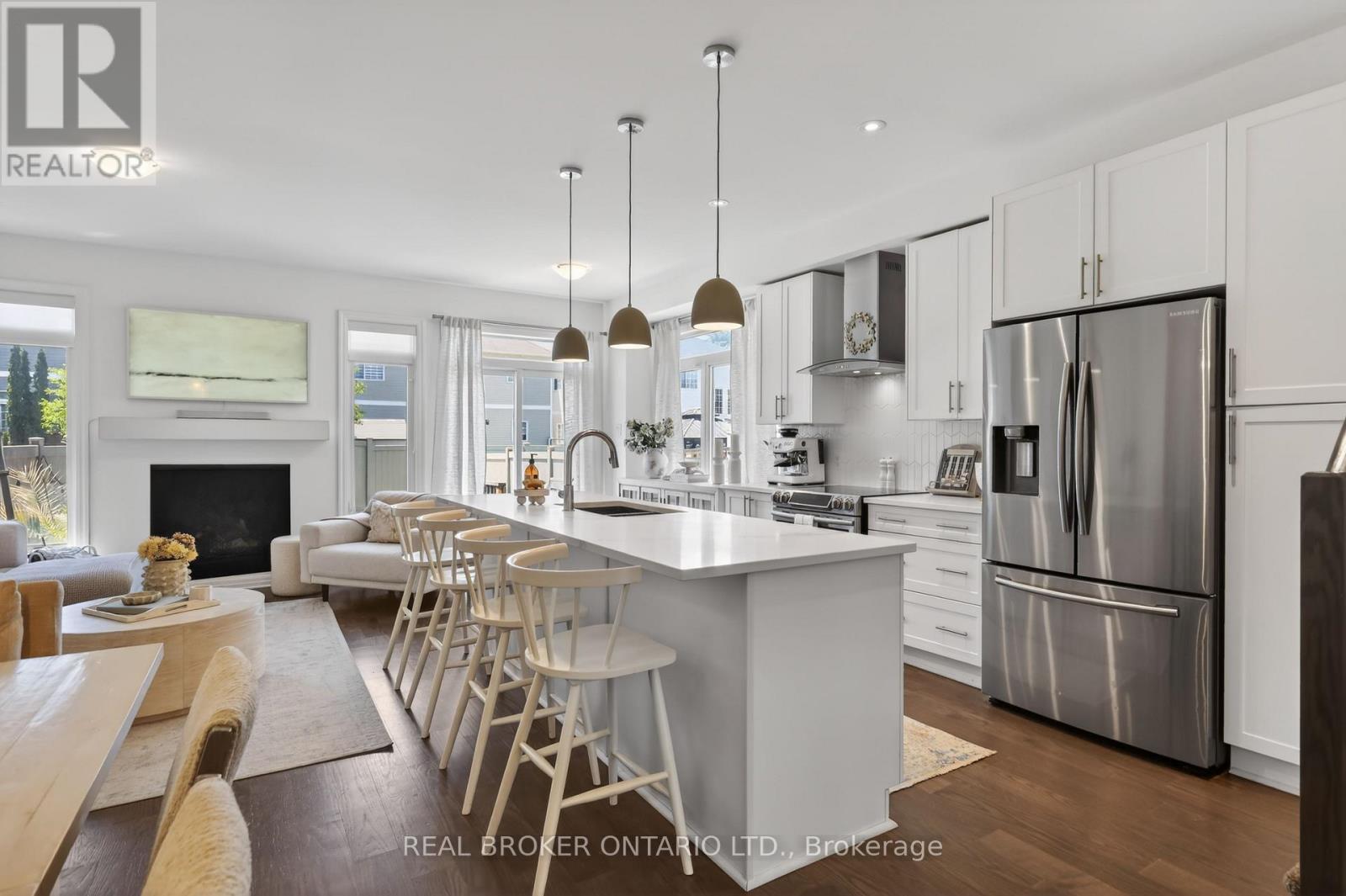 91 Chevron Place, Ottawa, ON - Indoor Photo Showing Kitchen With Upgraded Kitchen