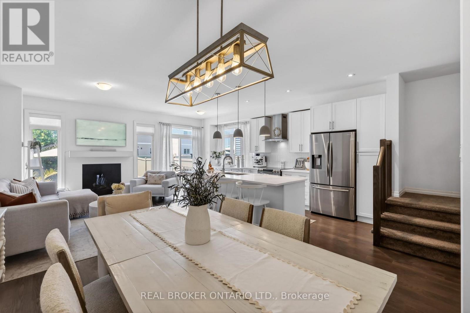 91 Chevron Place, Ottawa, ON - Indoor Photo Showing Dining Room