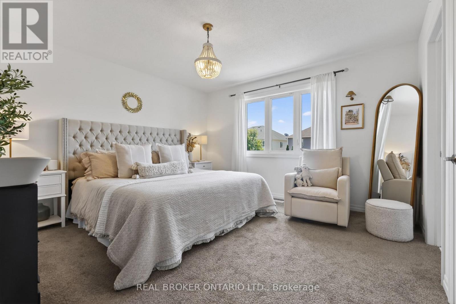 91 Chevron Place, Ottawa, ON - Indoor Photo Showing Bedroom