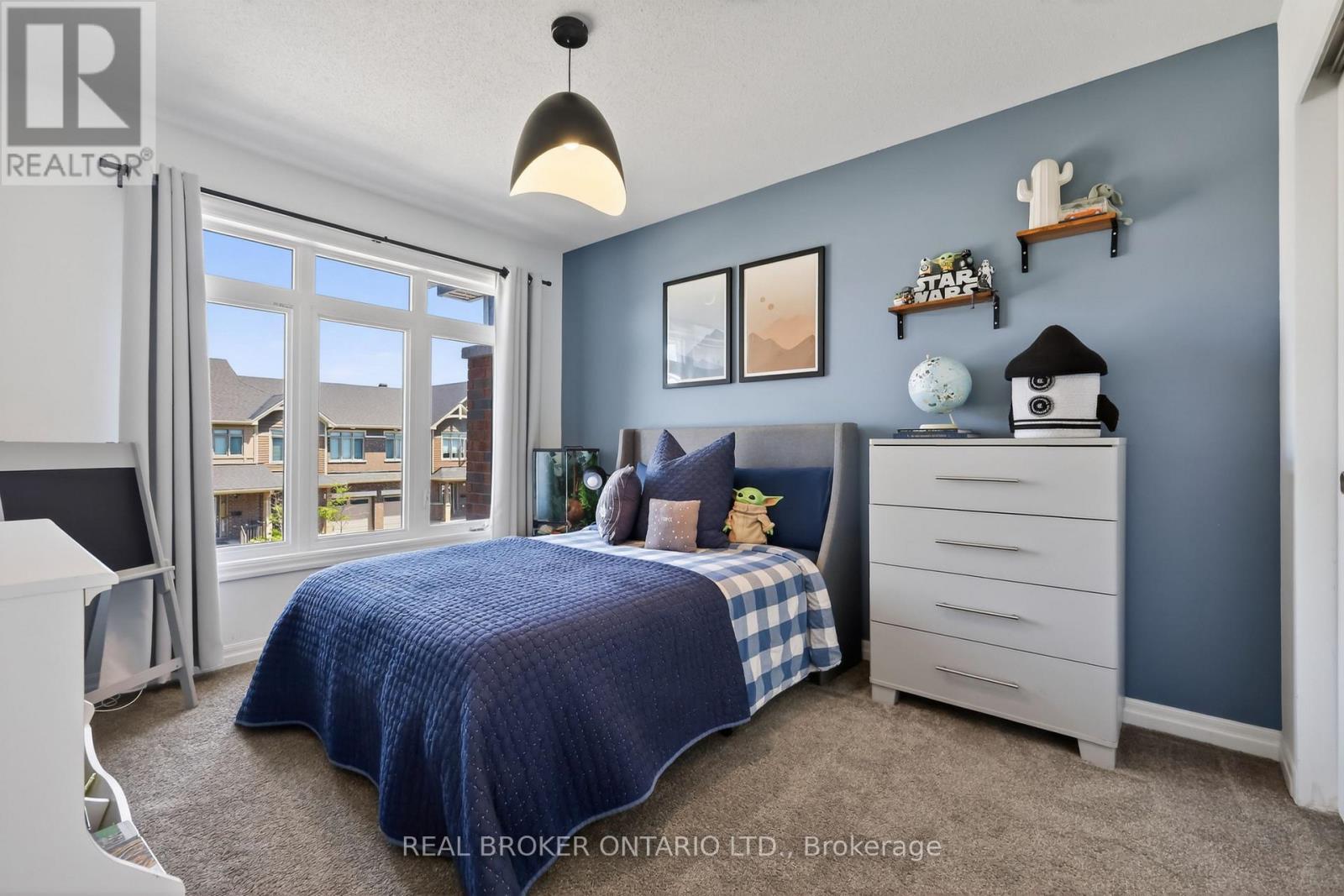 91 Chevron Place, Ottawa, ON - Indoor Photo Showing Bedroom