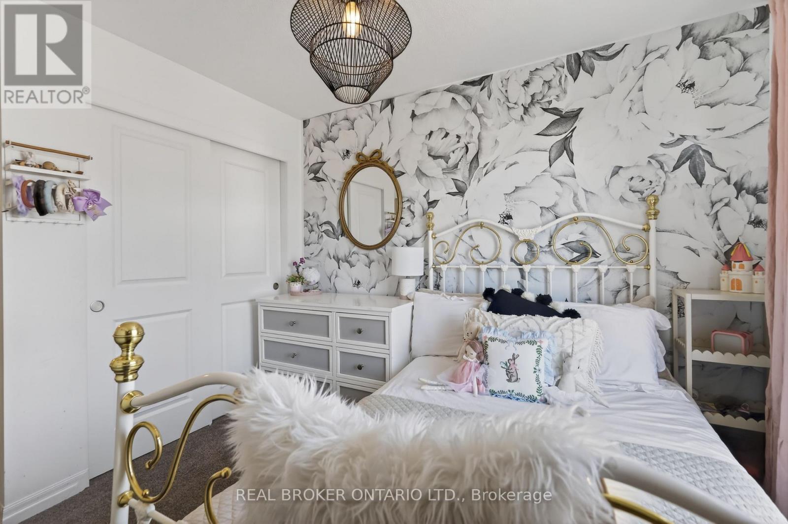 91 Chevron Place, Ottawa, ON - Indoor Photo Showing Bedroom