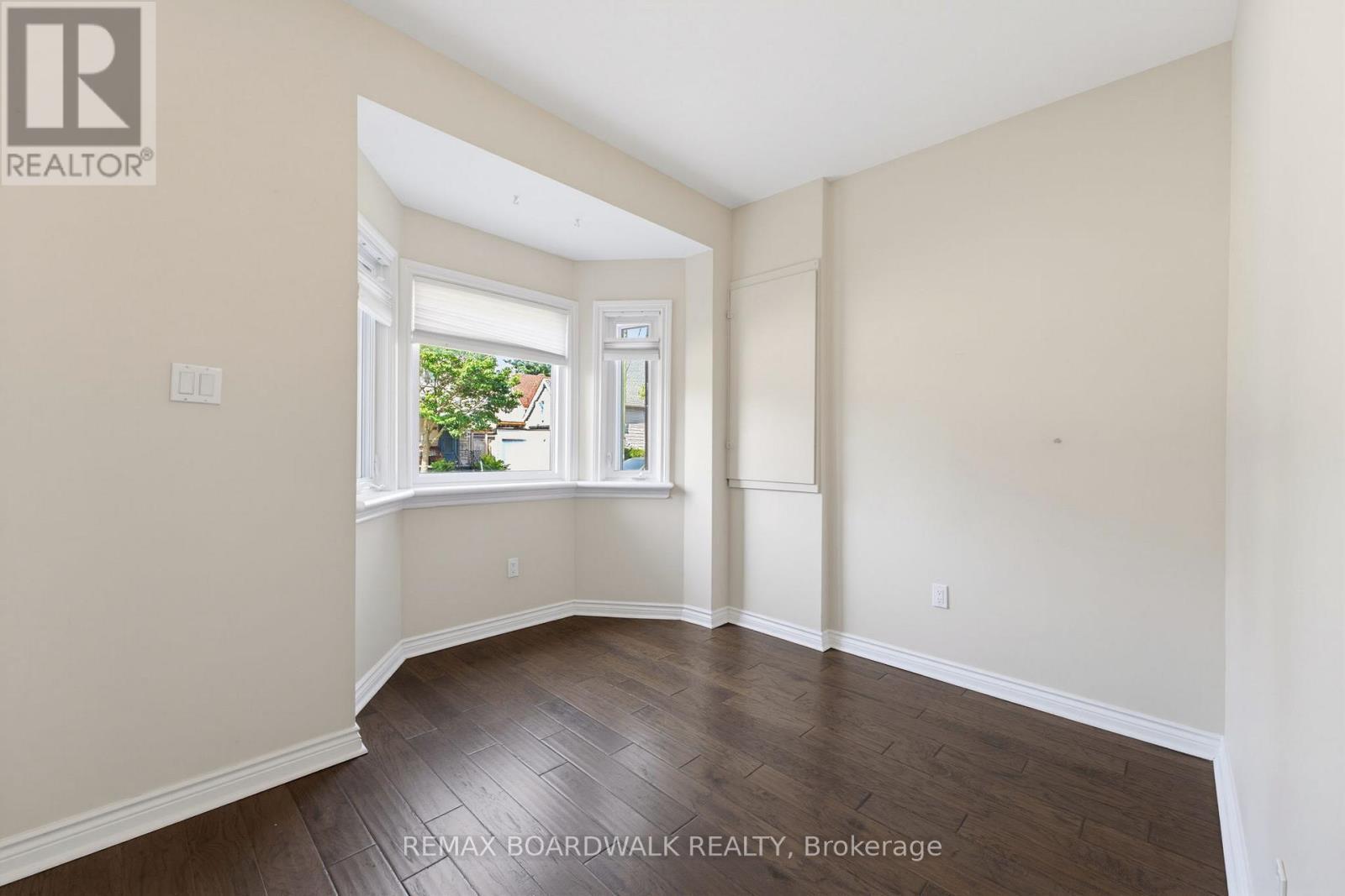 Bedroom #2 (Large unit) - 117 Percy Street, Ottawa, ON - Indoor Photo Showing Other Room
