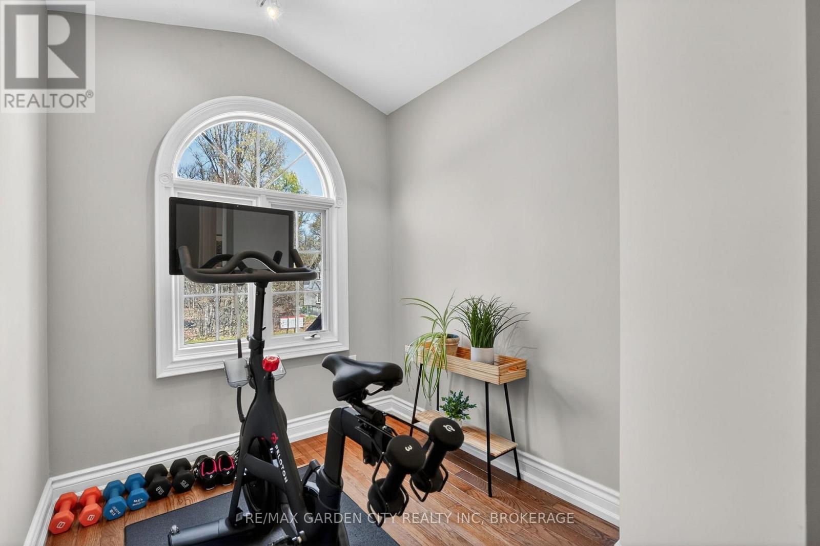 734 Brigadoon Drive, Hamilton (Gourley), ON - Indoor