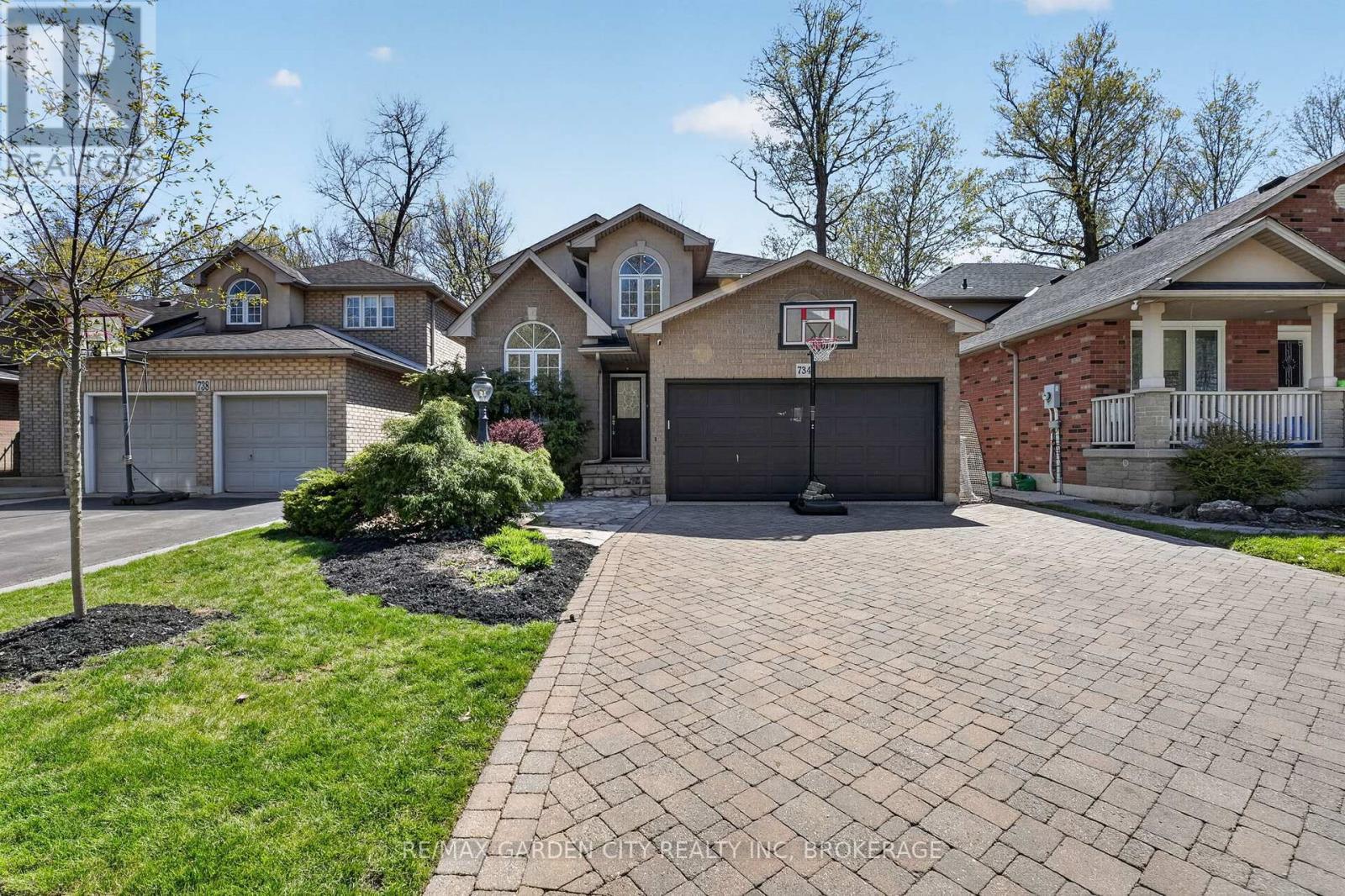 734 Brigadoon Drive, Hamilton (Gourley), ON - Outdoor With Facade