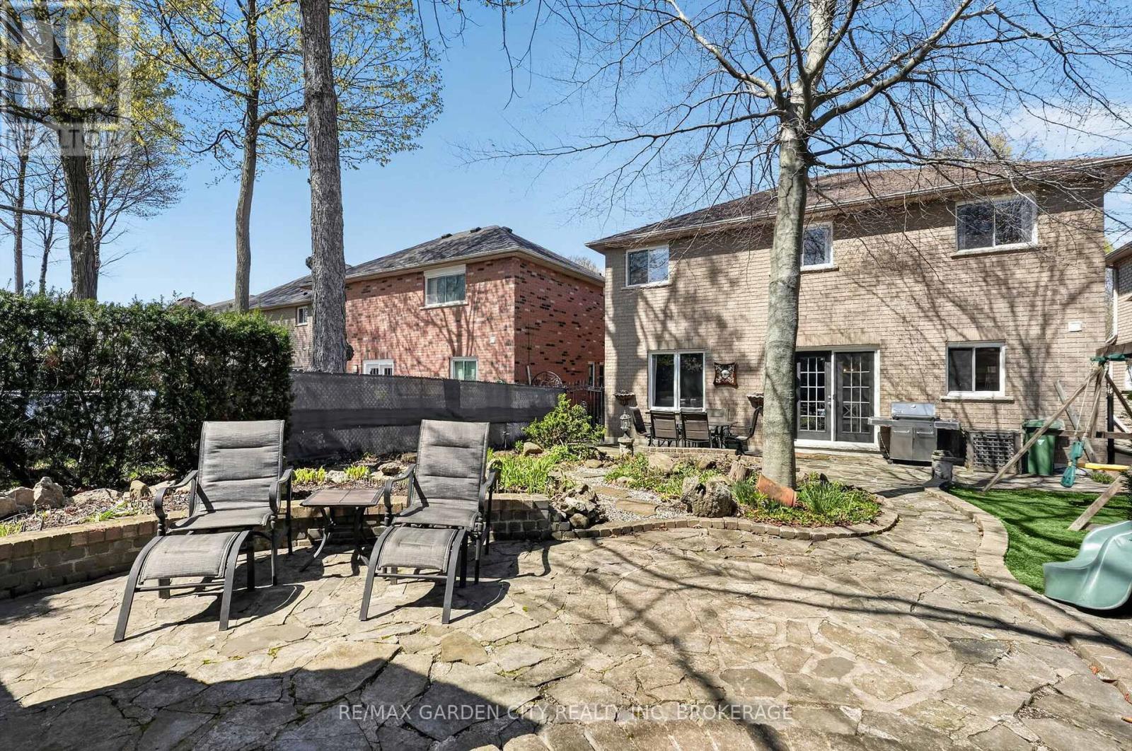 734 Brigadoon Drive, Hamilton (Gourley), ON - Outdoor