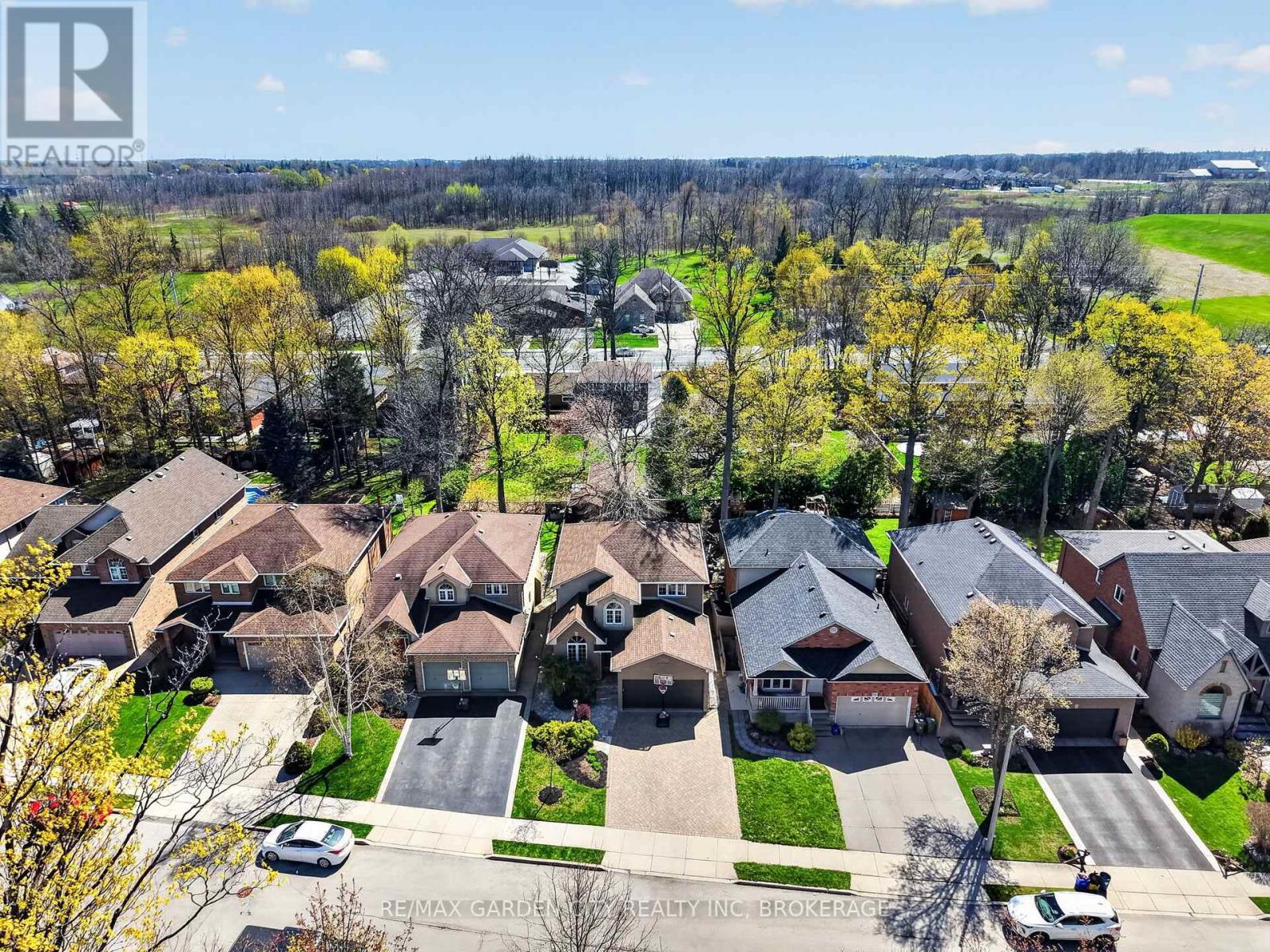 734 Brigadoon Drive, Hamilton (Gourley), ON - Outdoor