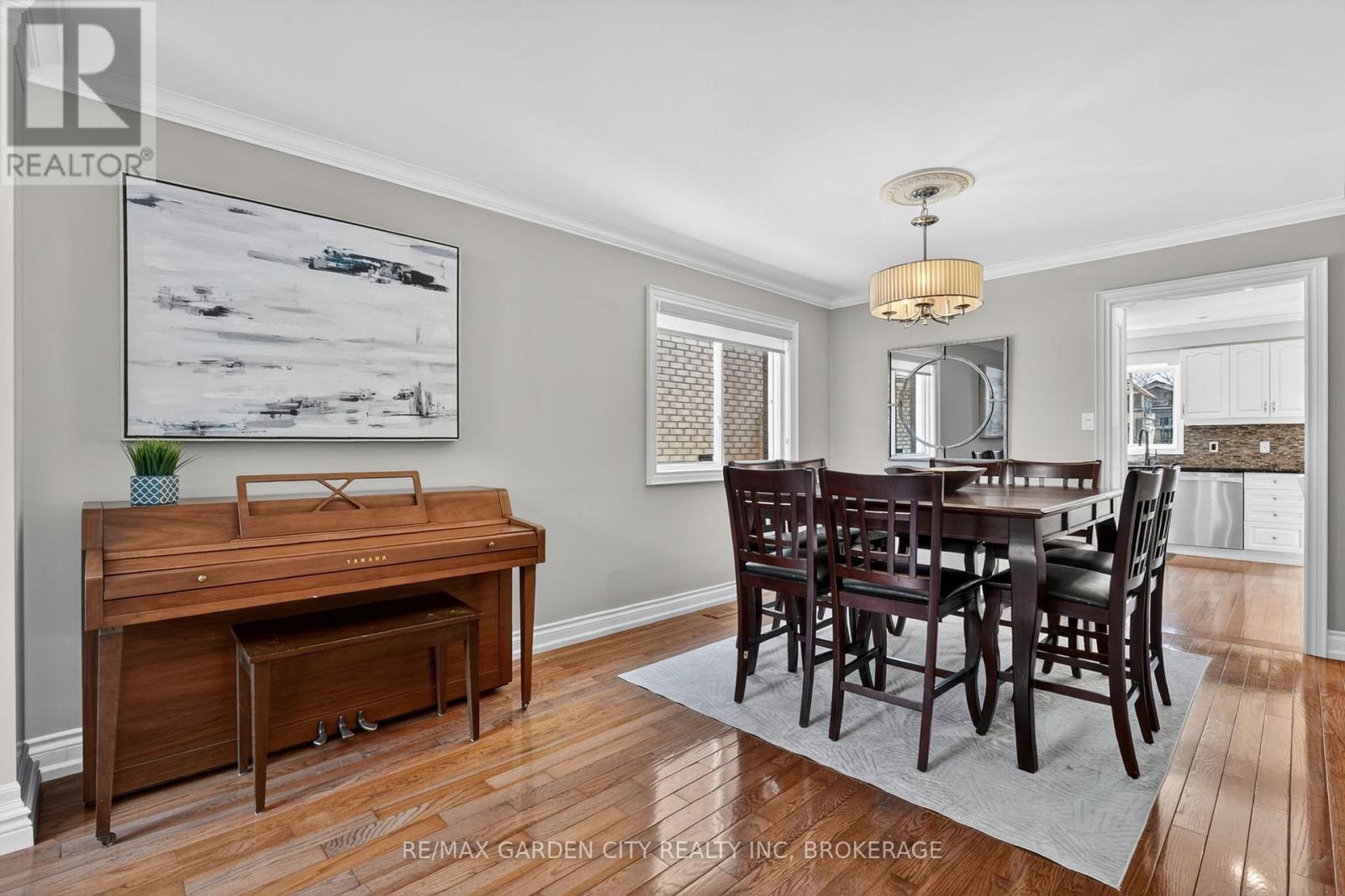 734 Brigadoon Drive, Hamilton (Gourley), ON - Indoor Photo Showing Dining Room