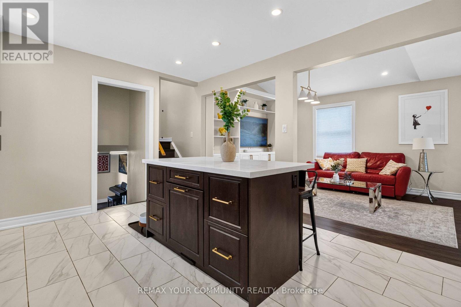 1038 Grandlea Court, Oshawa, ON - Indoor