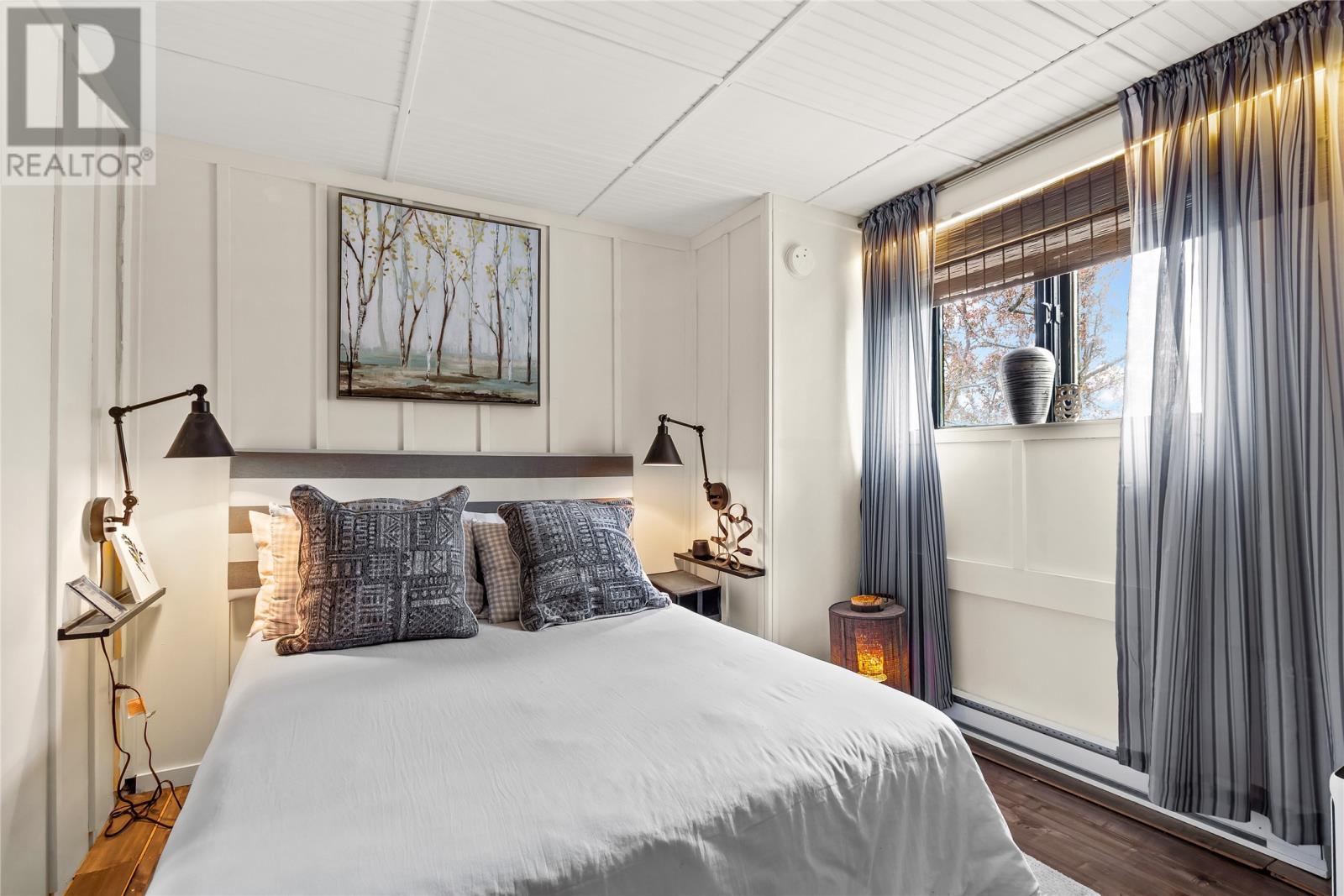 10 Janes Lane, Upper Island Cove, NL - Indoor Photo Showing Bedroom