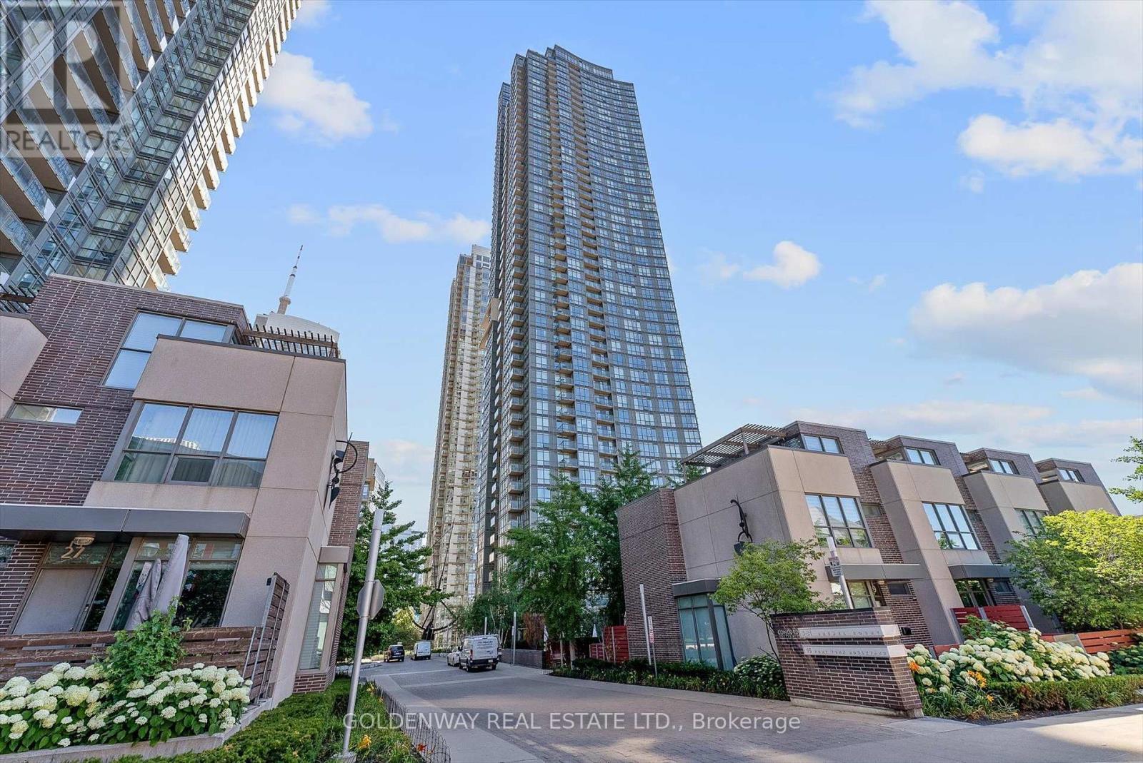5015 - 11 Brunel Court, Toronto, ON - Outdoor With Facade