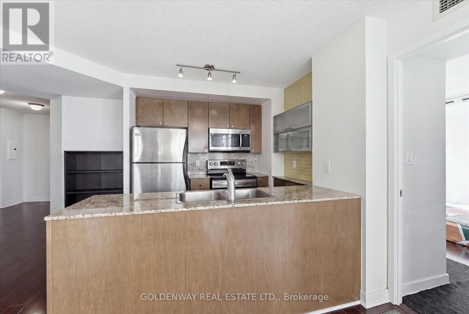 5015 - 11 Brunel Court, Toronto, ON - Indoor Photo Showing Kitchen With Double Sink