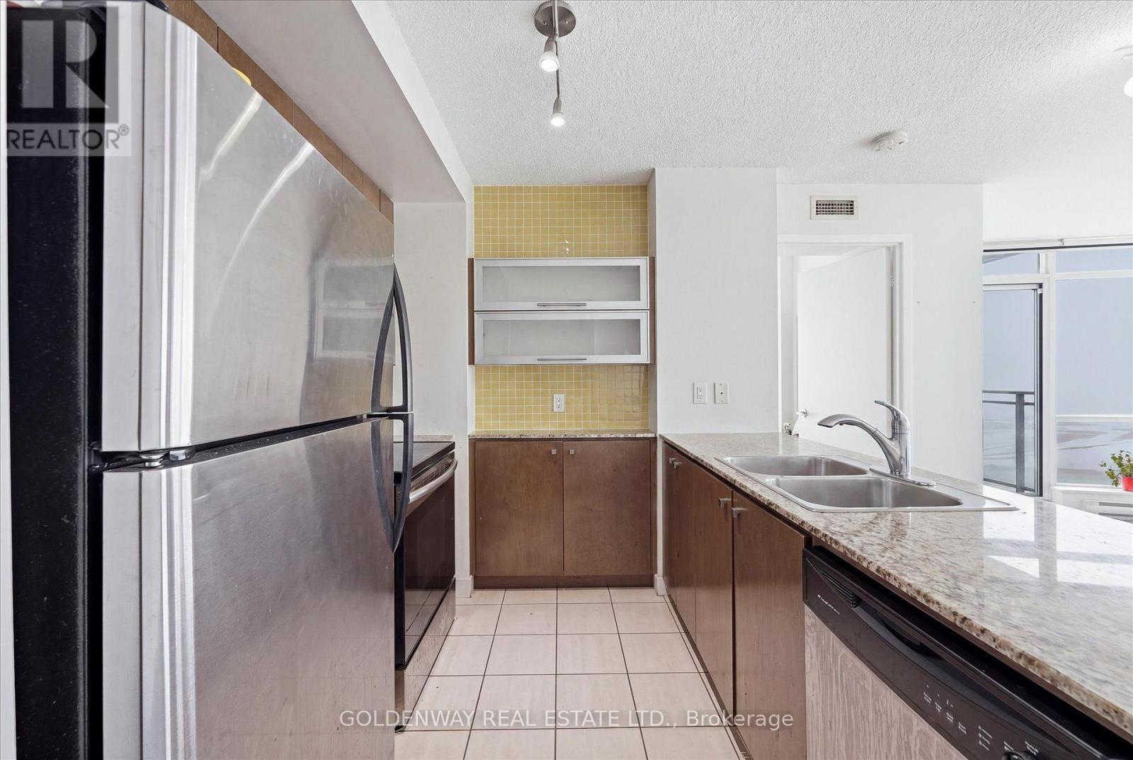 5015 - 11 Brunel Court, Toronto, ON - Indoor Photo Showing Kitchen With Double Sink