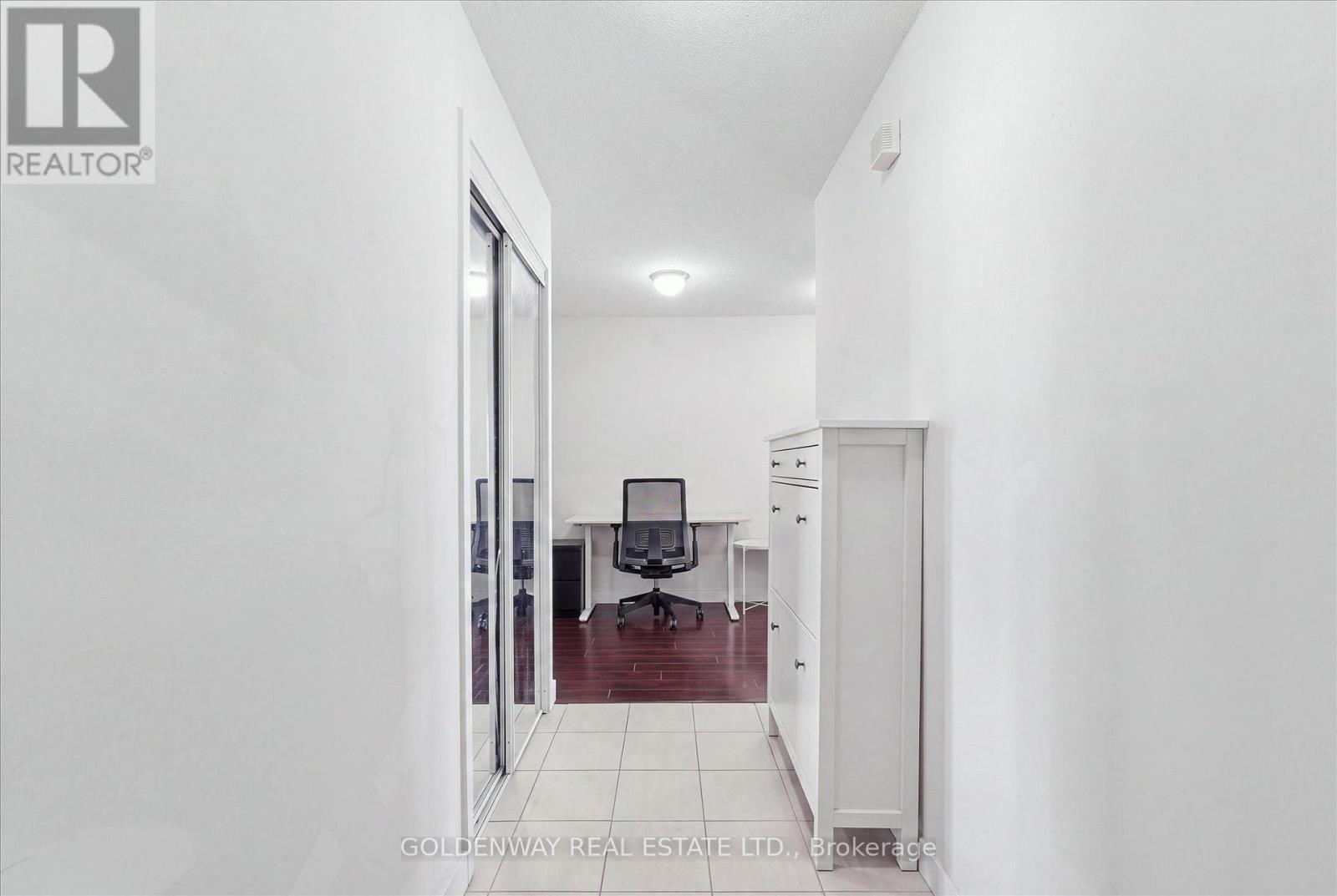 5015 - 11 Brunel Court, Toronto, ON - Photo Showing Other Room