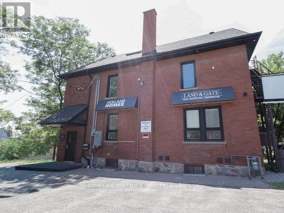20 Elgin Street E, Oshawa, ON