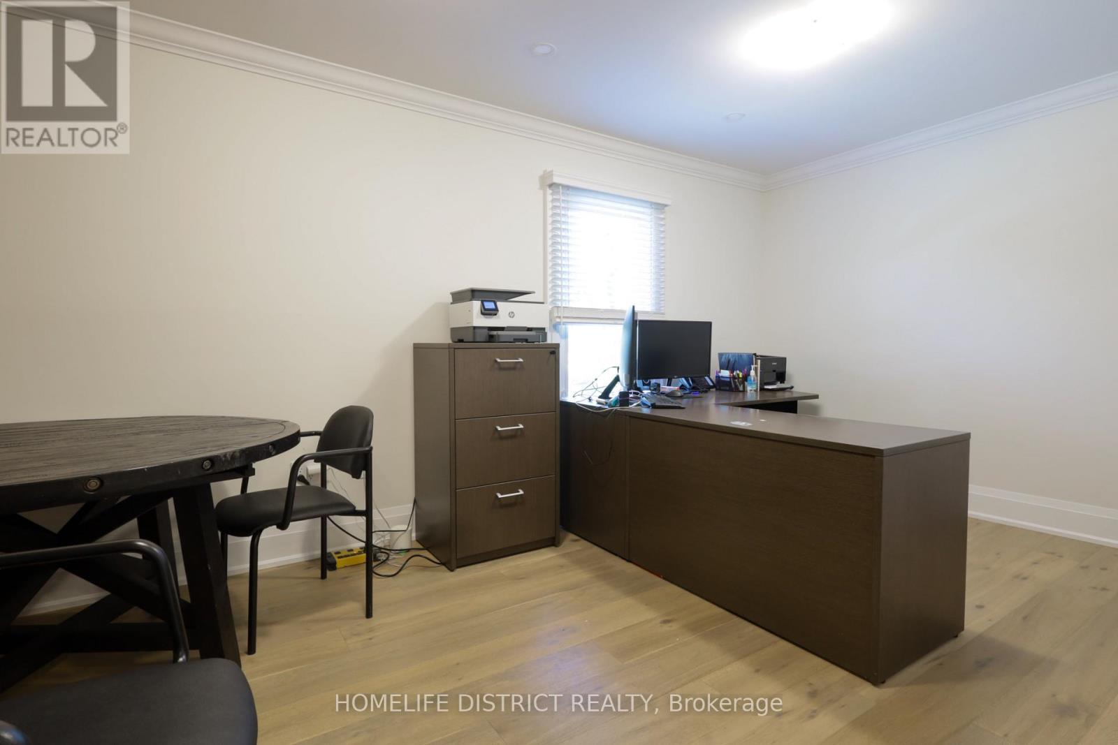 20 Elgin Street E, Oshawa, ON
