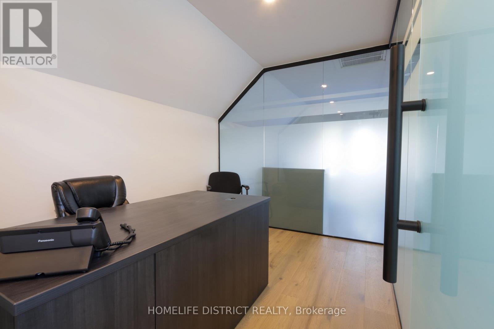 20 Elgin Street E, Oshawa, ON