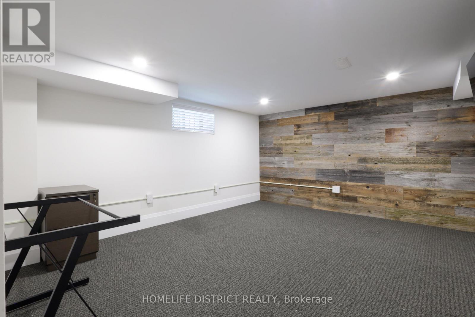 20 Elgin Street E, Oshawa, ON