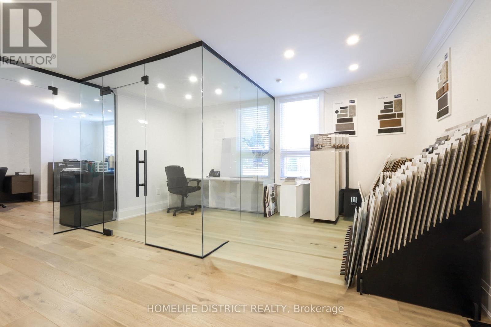 20 Elgin Street E, Oshawa, ON