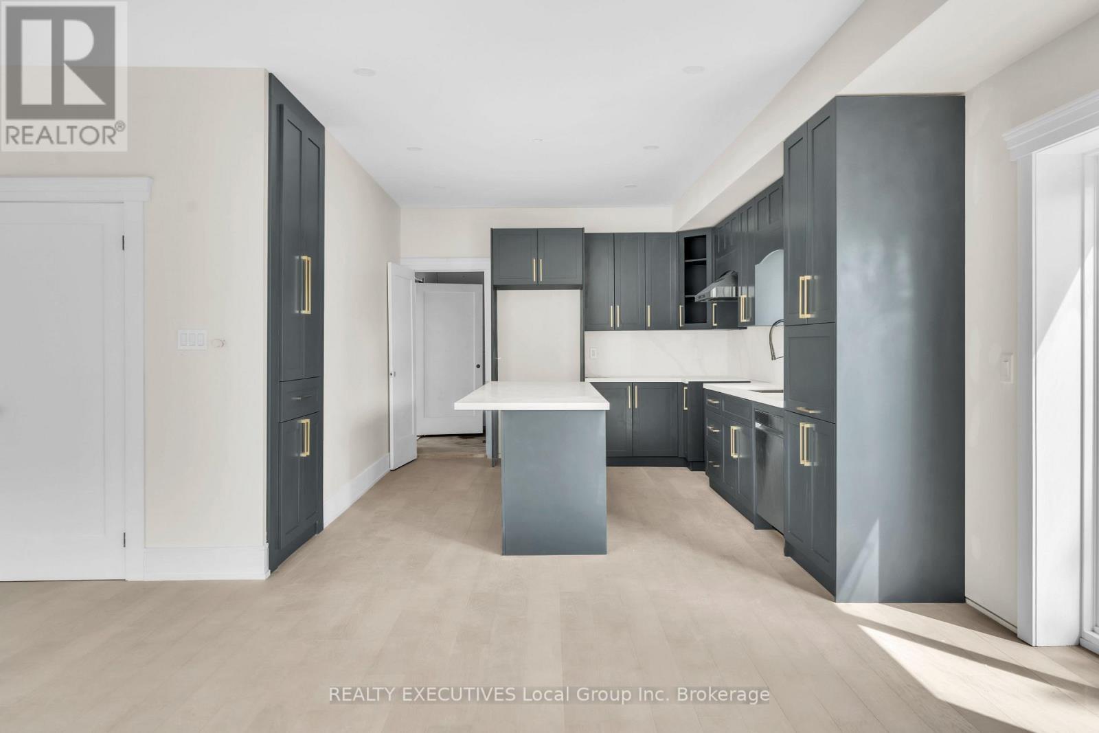 29 Shallot Crescent, North Bay (Birchaven), ON - Indoor Photo Showing Kitchen