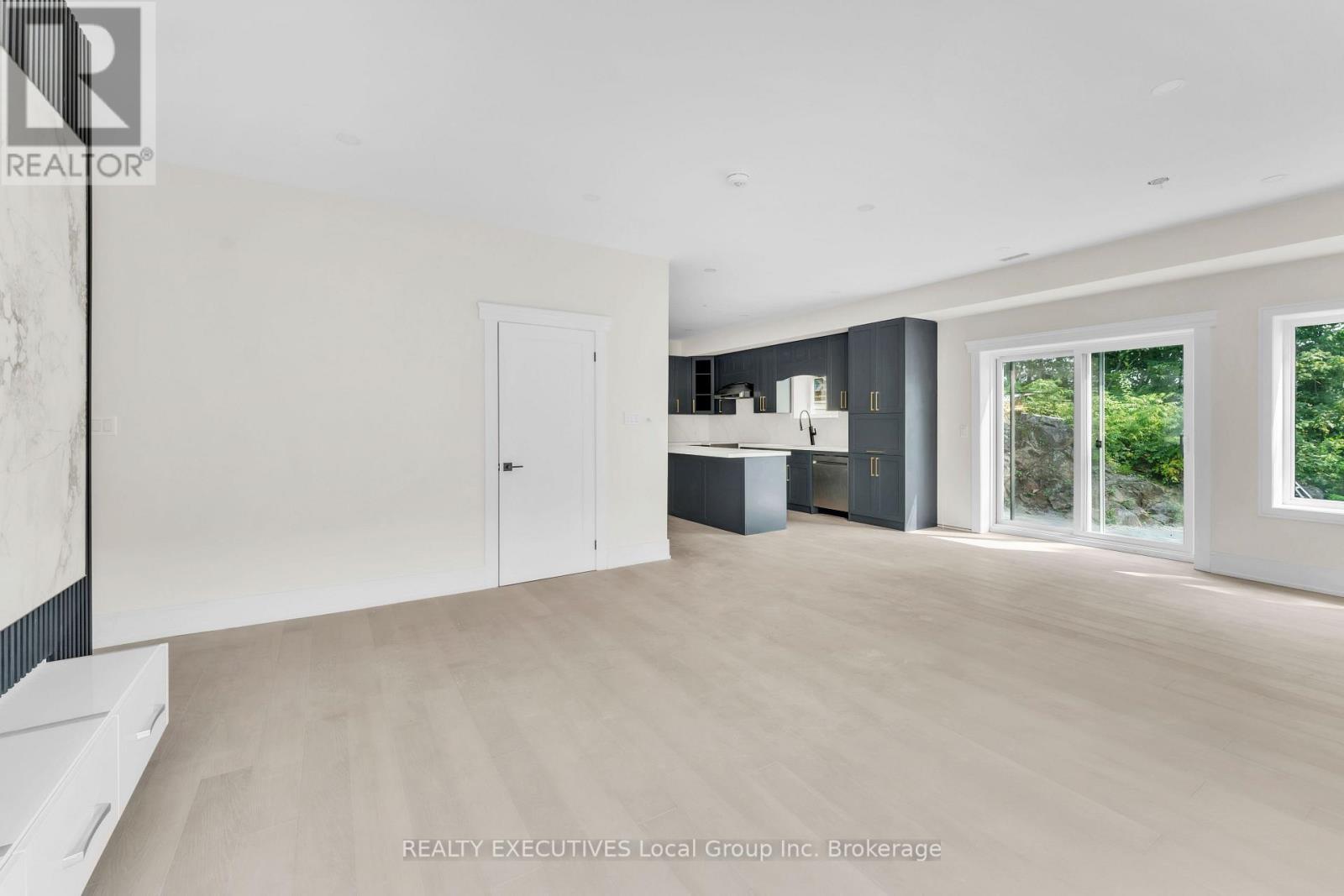 29 Shallot Crescent, North Bay (Birchaven), ON - Indoor
