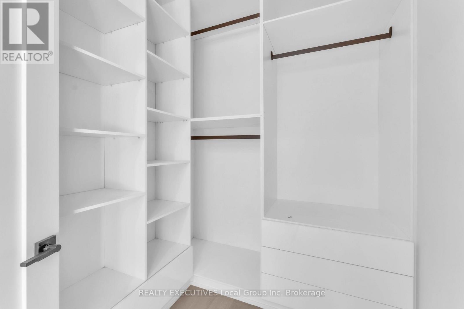 29 Shallot Crescent, North Bay (Birchaven), ON - Indoor With Storage