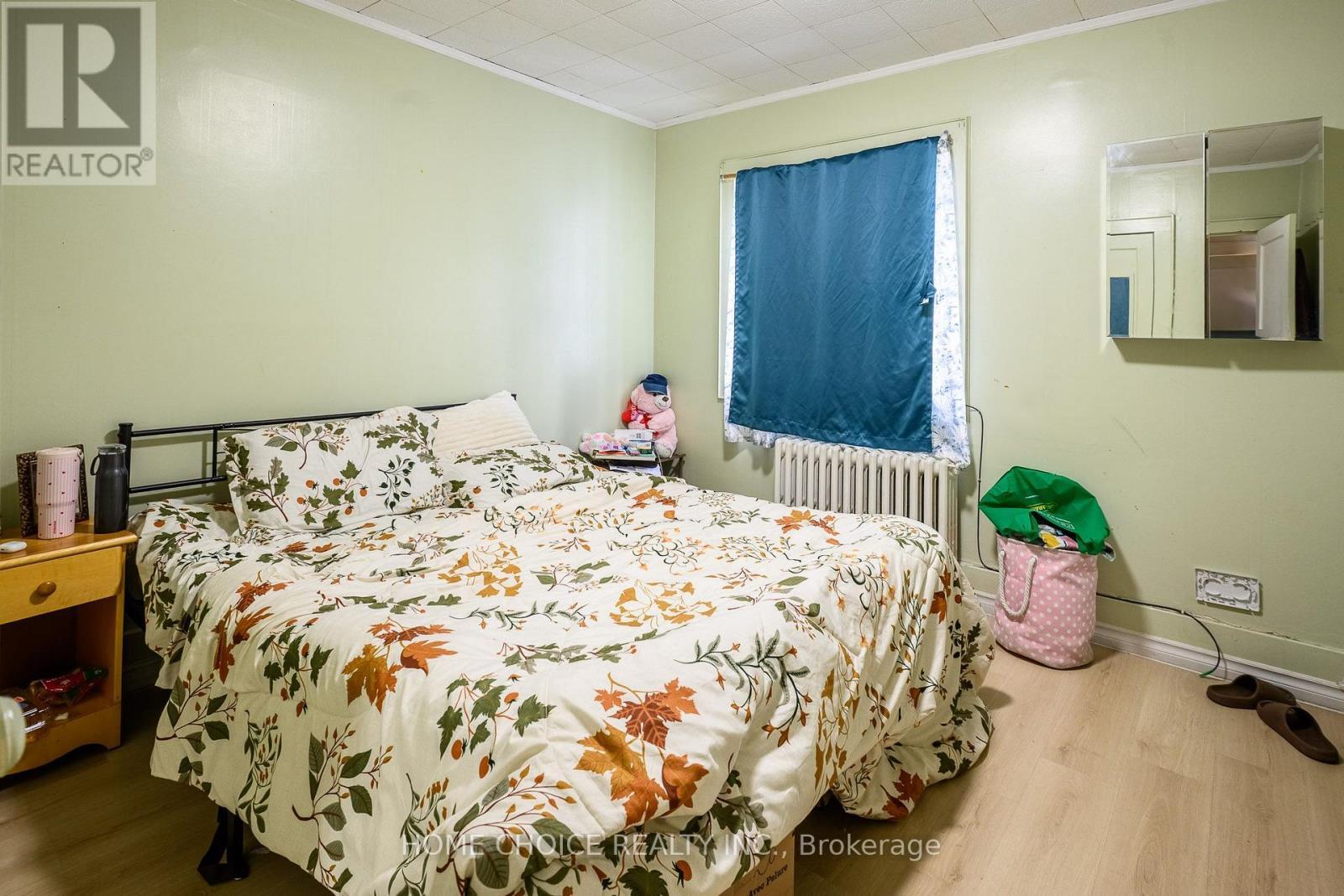 305 Maple Street N, Timmins, ON - Indoor Photo Showing Bedroom