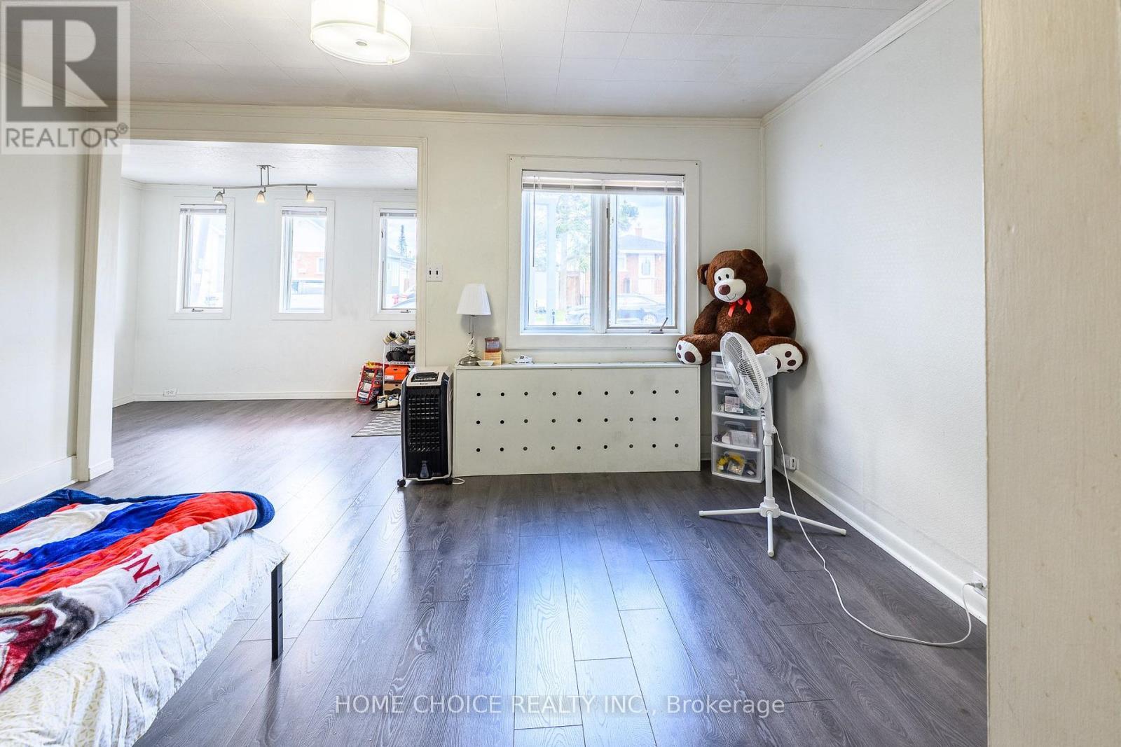 305 Maple Street N, Timmins, ON - Indoor Photo Showing Bedroom