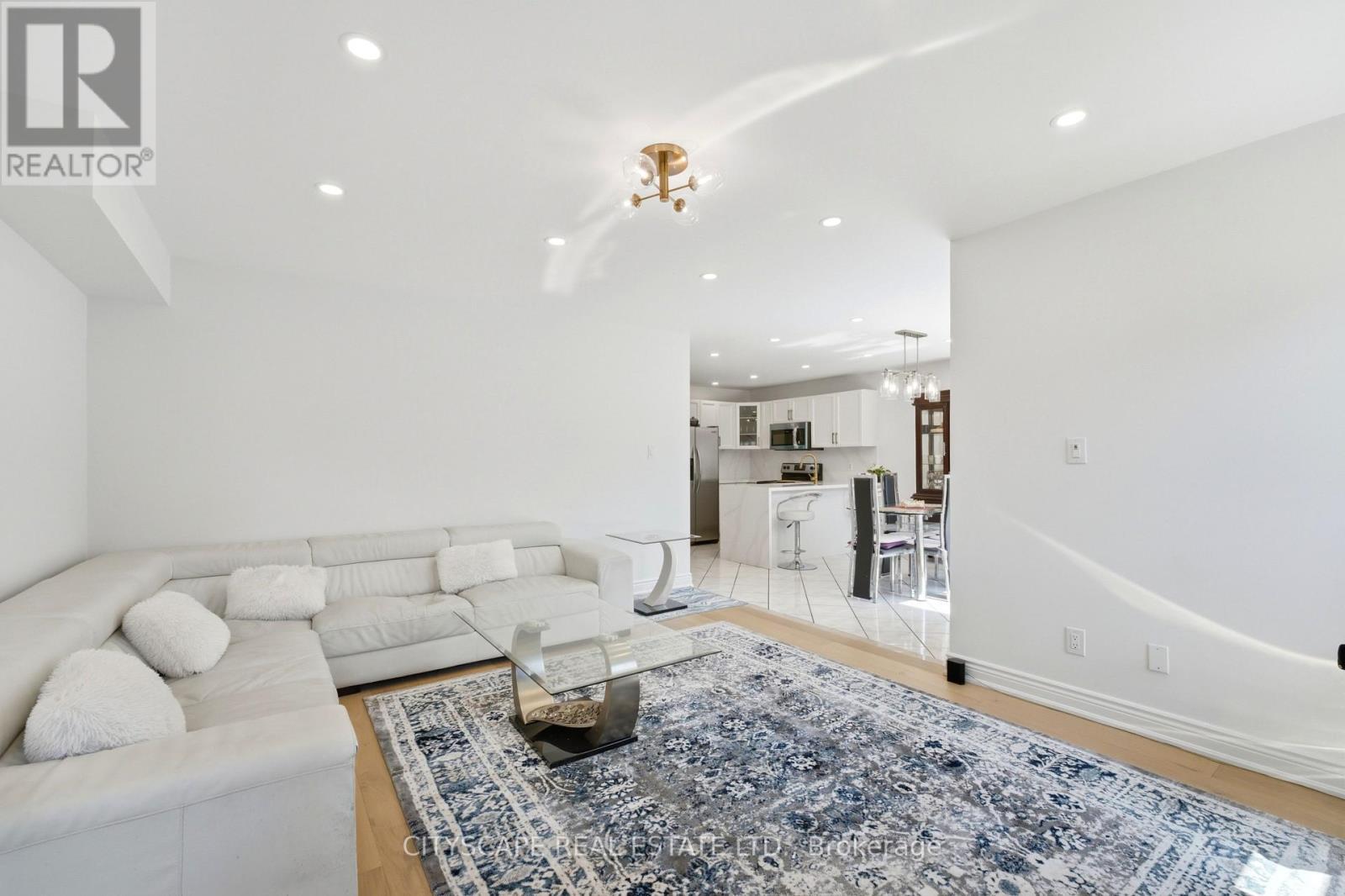 67 Buick Boulevard, Brampton, ON - Indoor Photo Showing Living Room