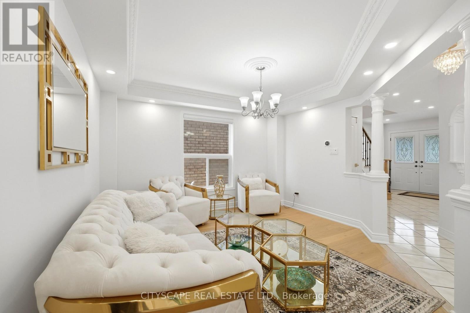 67 Buick Boulevard, Brampton, ON - Indoor Photo Showing Living Room