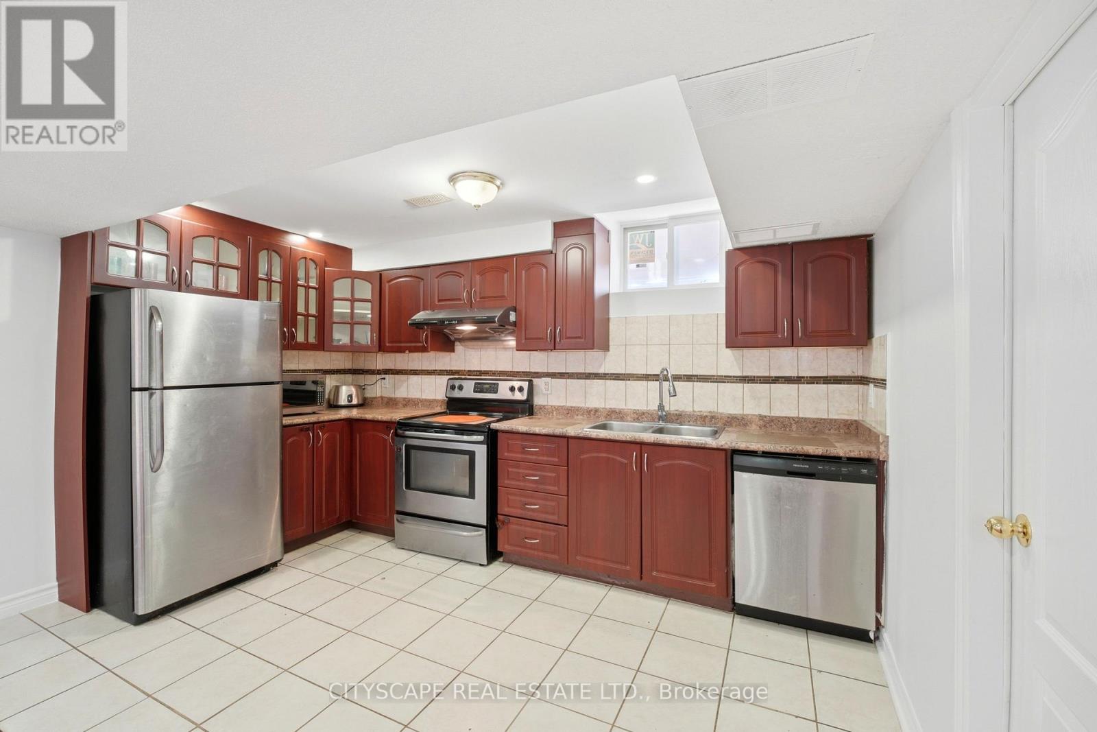 67 Buick Boulevard, Brampton, ON - Indoor Photo Showing Kitchen With Stainless Steel Kitchen With Double Sink