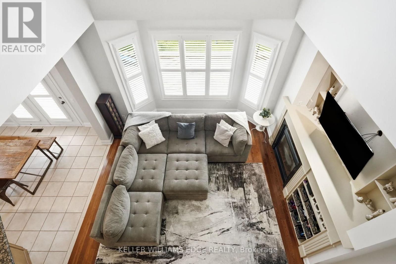 3256 Raspberry Bush Trail, Oakville, ON - Indoor